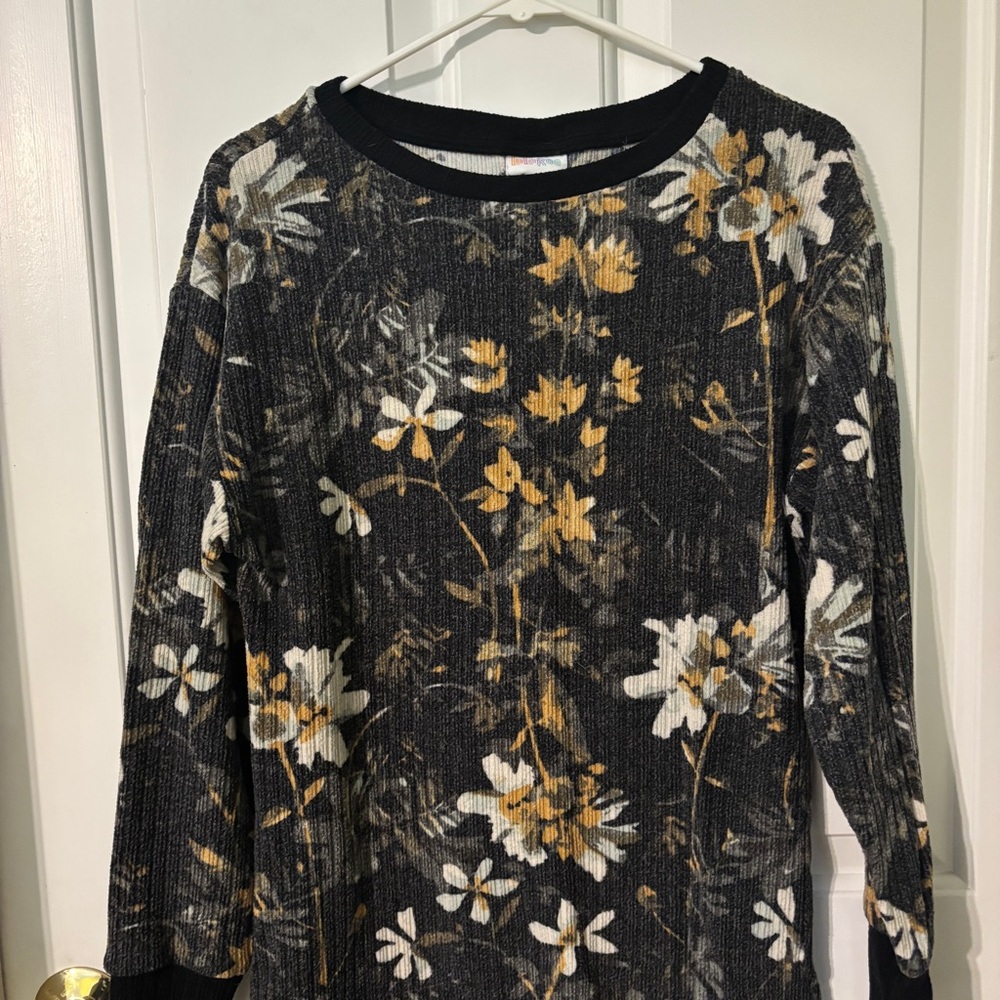 LuLaRoe Black and Gold Patterned Top